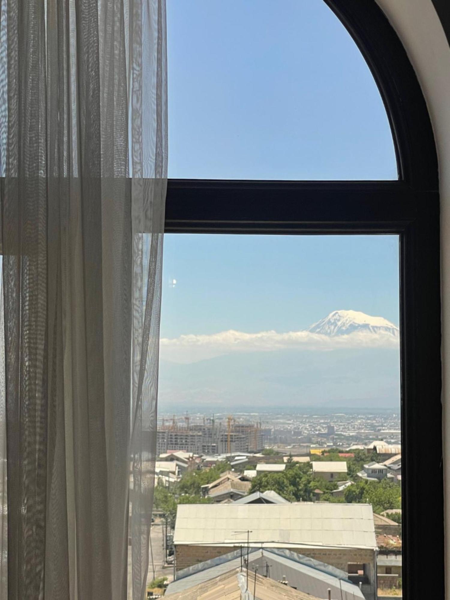 Decca Hotel Yerevan Exterior foto