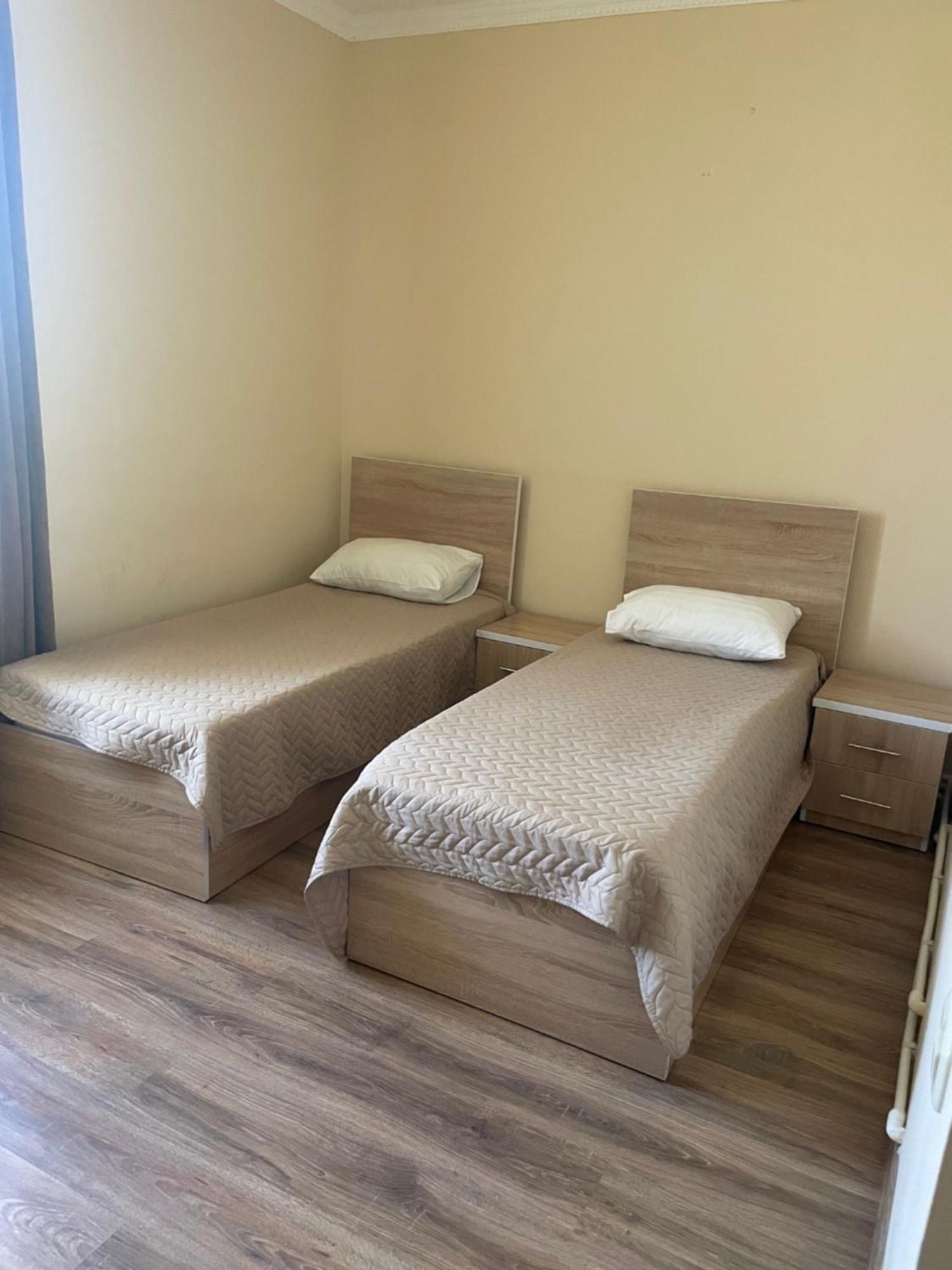 Decca Hotel Yerevan Exterior foto