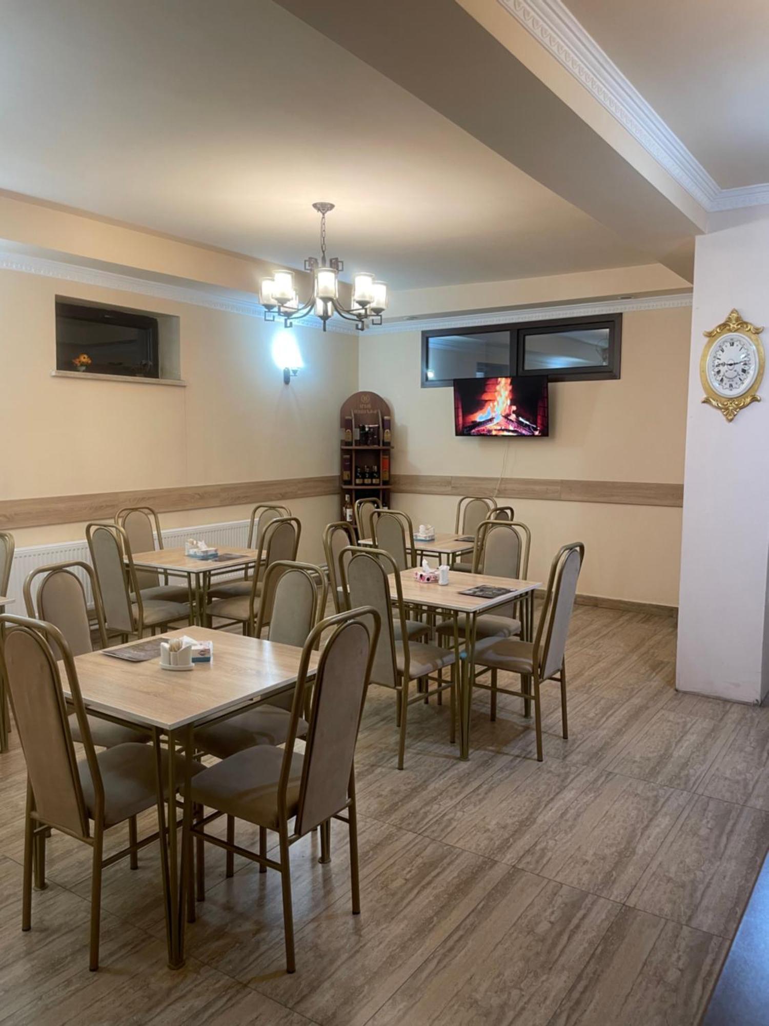 Decca Hotel Yerevan Exterior foto